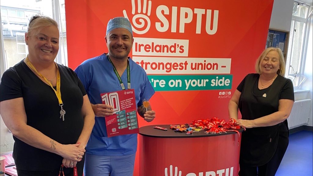 siptuhealth's tweet photo. Together, we’re stronger!
This #UnionWeek, stand with your colleagues and join @SIPTU to protect rights at work, win fair pay, and better working conditions. ✊
Remember, there’s power in a union
🔗 https://t.co/VttFHL9ncV https://t.co/YsYX2A9pR9