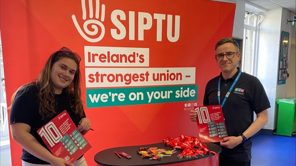siptuhealth's tweet photo. Together, we’re stronger!
This #UnionWeek, stand with your colleagues and join @SIPTU to protect rights at work, win fair pay, and better working conditions. ✊
Remember, there’s power in a union
🔗 https://t.co/VttFHL9ncV https://t.co/YsYX2A9pR9