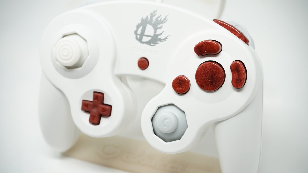 Just dropped a few new button sets!