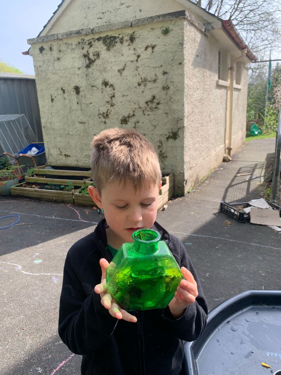 lussprimary's tweet image. We decided to get off to an early start with maths week activities to take advantage of the sunshine .We loved making potions and finding things to measure . The older children even made us an obstacle course .
@MathsWeekScotland
@30DaysWild