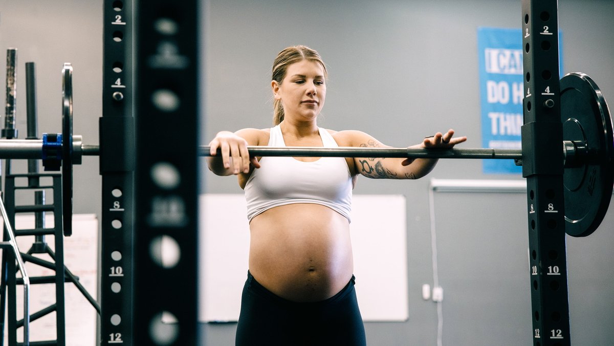 New study from the University of Alberta shows that high-intensity resistance training during pregnancy is safe and well-tolerated by both mother and fetus, potentially paving the way for updated exercise guidelines. #RefocusTheResearch

🔗 Learn more: ualberta.ca/en/folio/2025/…