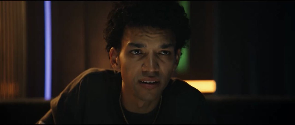 Flye75's tweet image. Hollywood trying hard af to make this dude the “magic” dude.