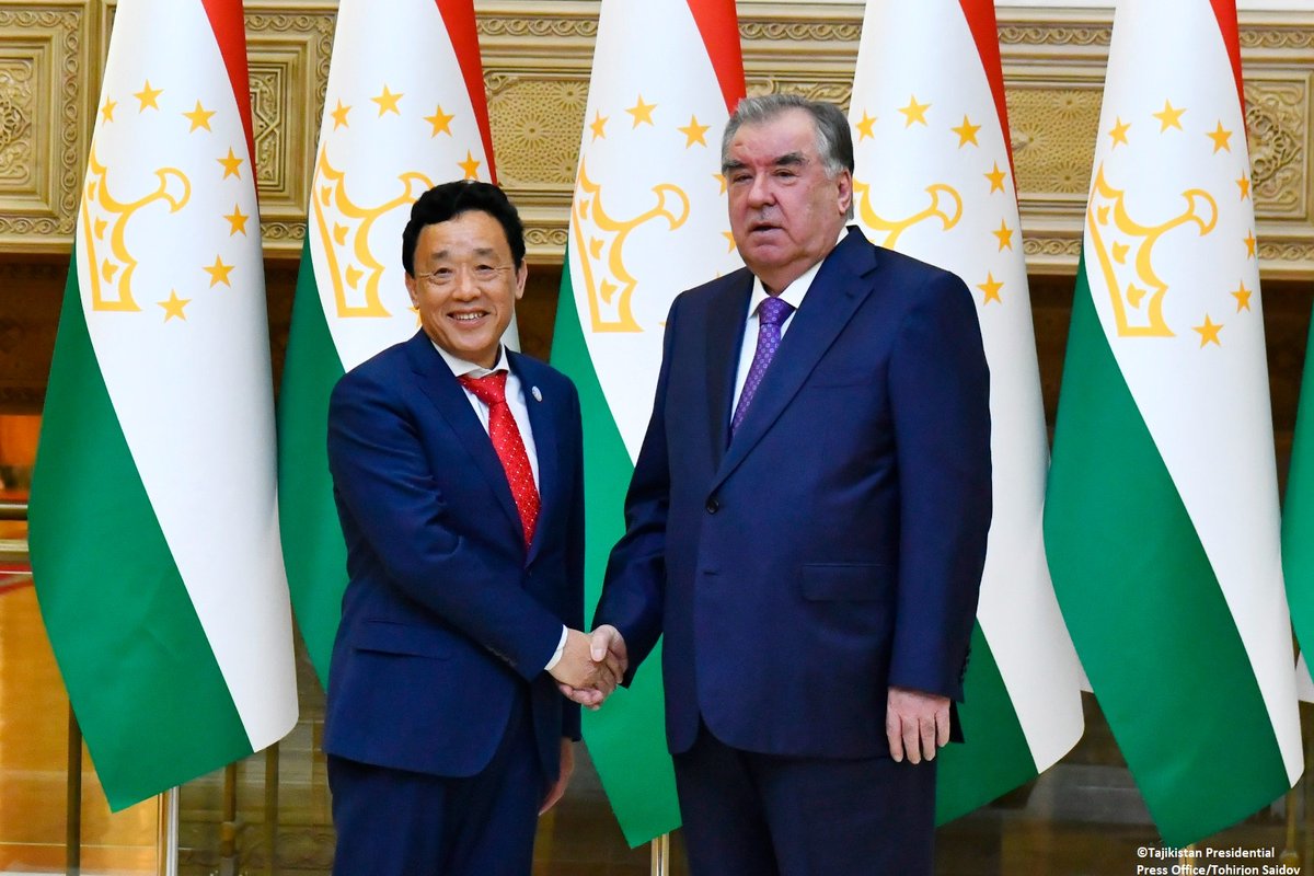 FAO Director-General QU Dongyu (@faodg) on Twitter photo Honoured to meet again with HE <a href="/EmomaliRahmonTJ/">Emomali Rahmon</a>. I reaffirmed <a href="/FAO/">Food and Agriculture Organization</a>'s continued support to Tajikistan including for #OneHealth, #HandInHand, #1Country1Product & #DigitalVillages initiatives & climate financing for agrifood systems transformation. #4Betters Honoured to meet again with HE <a href="/EmomaliRahmonTJ/">Emomali Rahmon</a>. I reaffirmed <a href="/FAO/">Food and Agriculture Organization</a>'s continued support to Tajikistan including for #OneHealth, #HandInHand, #1Country1Product & #DigitalVillages initiatives & climate financing for agrifood systems transformation. #4Betters
