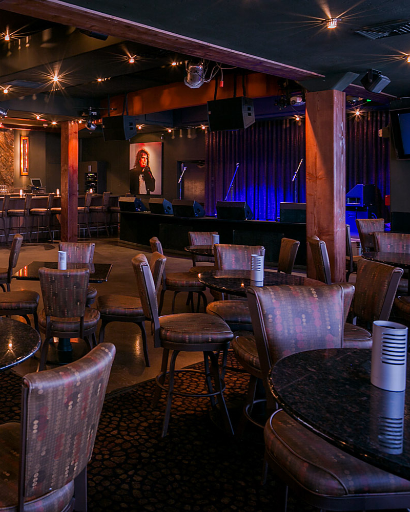 Looking for a night full of energy and good vibes? 🌟🎶 Humphreys Backstage LIVE has it all—live music, tasty food, drinks in hand, and dancing until the stars come out. 
 Head to our link below to view details + make reservations!