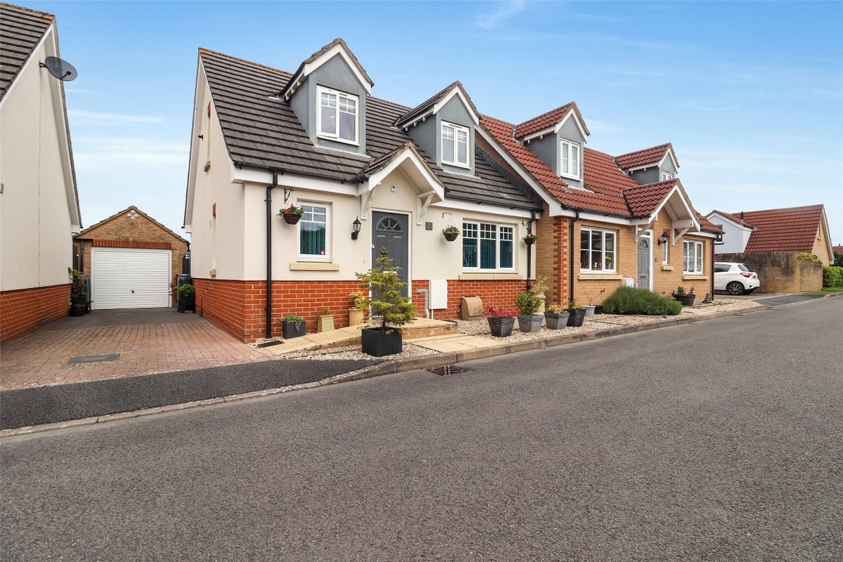 This is a beautifully presented contemporary home with its own drive and garage.

EPC TBC | CTax C | Freehold

📍Bideford 💷 Guide Price £280,000

📞 01237 472344

🌐 ow.ly/6KTu50VJwXA

#WebbersEstateAgents #ProudGuildMember