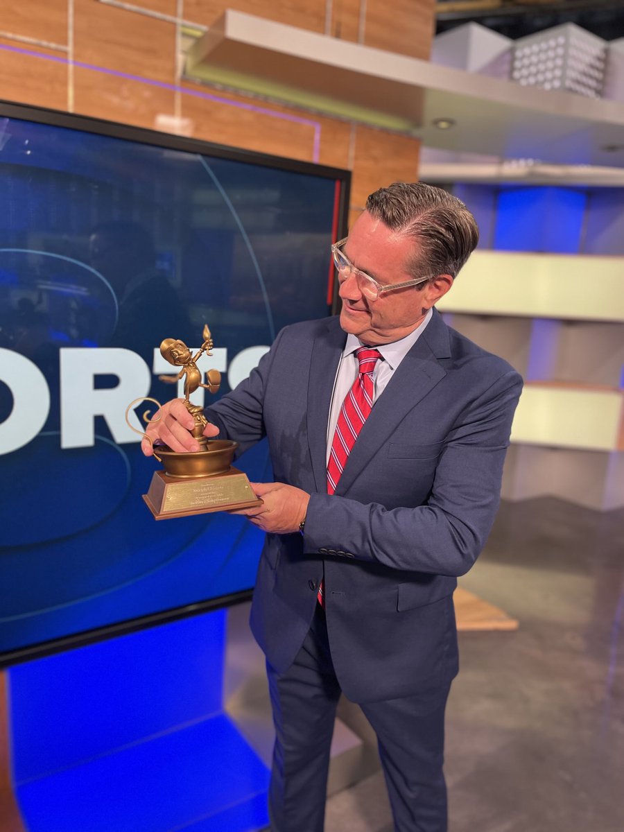 Joe Gleason (@joeagleason) on Twitter photo I was a kid with a dream.
I got my foot in the door as an intern at my favorite TV station and never left.
I know my mom would be proud. She taught all 8 of us the value of hard work.
THANKFUL to be recognized for 30 years of serving Houston at β¦<a href="/abc13houston/">ABC13 Houston</a>β© I was a kid with a dream.
I got my foot in the door as an intern at my favorite TV station and never left.
I know my mom would be proud. She taught all 8 of us the value of hard work.
THANKFUL to be recognized for 30 years of serving Houston at β¦<a href="/abc13houston/">ABC13 Houston</a>β©