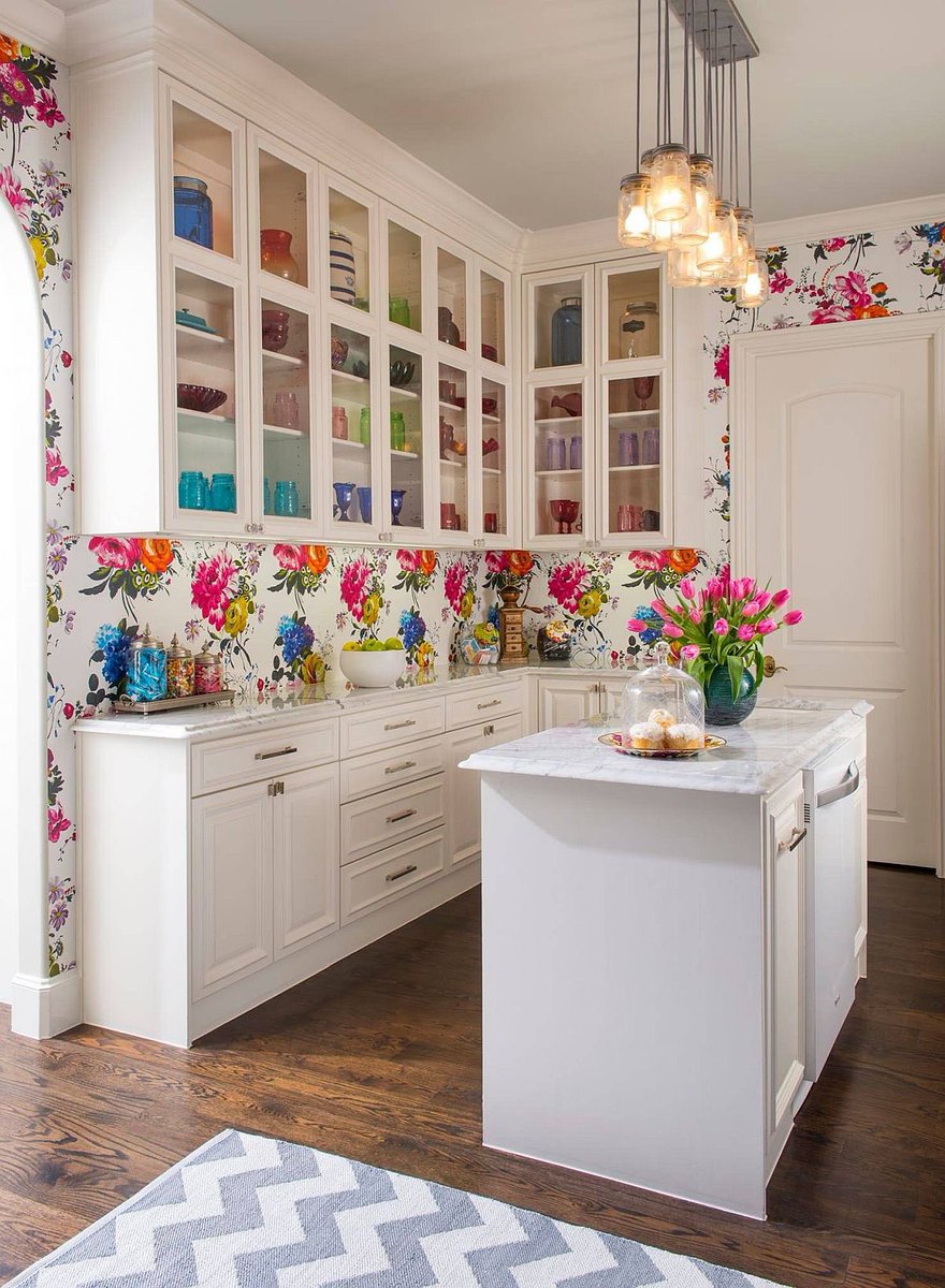 CharismaHomeDec's tweet image. #HomeDecorPoll Which spring inspired kitchen are you going with? Comment below to cast your vote!

A. Beautiful sky blue
B. Stunning rainbow floral

#kitchendesign #spring #decorating #colorful #pretty #homedecor #artistic #castyourvote