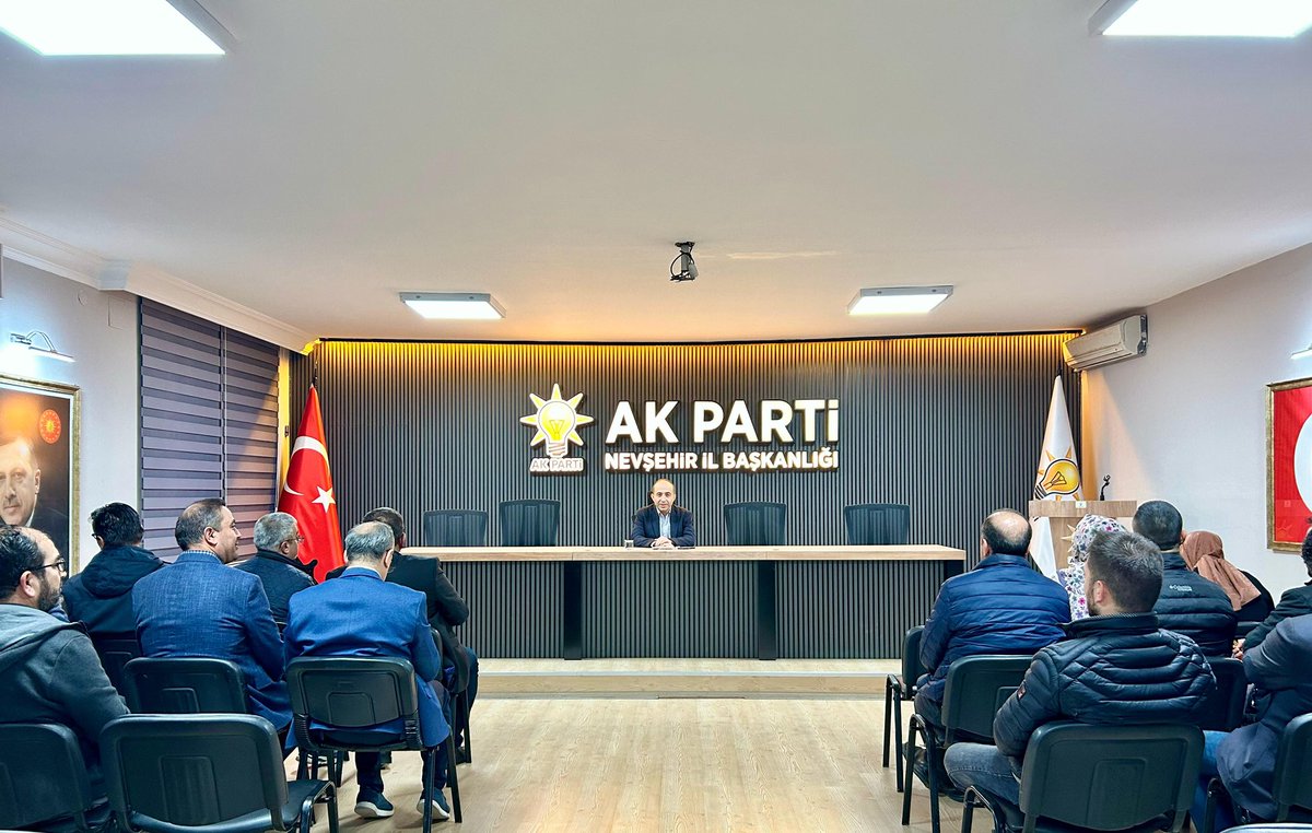SSonugelen's tweet photo. Merkez İlçe Başkanlığı olarak haftalık olağan toplantımızı gerçekleştirdik. Gündemimizi değerlendirdik, çalışmalarımıza kararlılıkla devam ediyoruz. https://t.co/Bh0ehioI8S