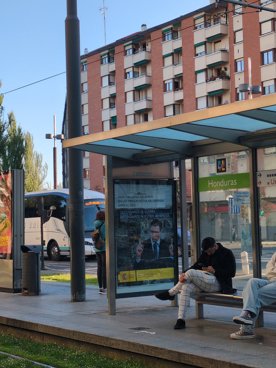 🔴 MAIATZAK 1 | BILBORA

Horrela agertu dira Gasteizko hainbat geltoki, instituzioek gaur egungo testuinguru belikoan duten ardura salatuz.

Gerra inperialistari ez!