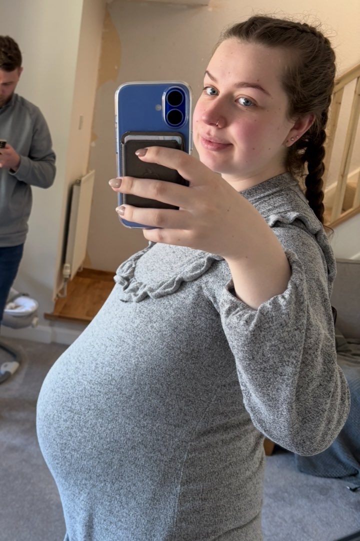 Still very pregnant 🫠😂