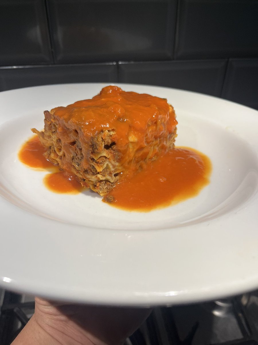 Dinner ready 
A 
Tavola 
Lasagne
