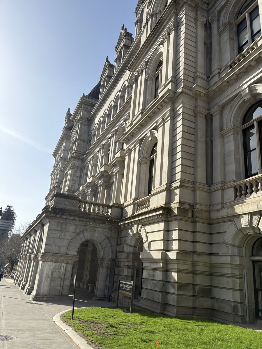 Business Agent and Political Coordinator Stan Koniszewski was at the Capital today pushing the temperature bill and fighting for working conditions for New York Teamsters! <a href="/KoniszewskiStan/">Stan Koniszewski</a> <a href="/TeamsterHughes/">Jason Hughes</a> #TempBill