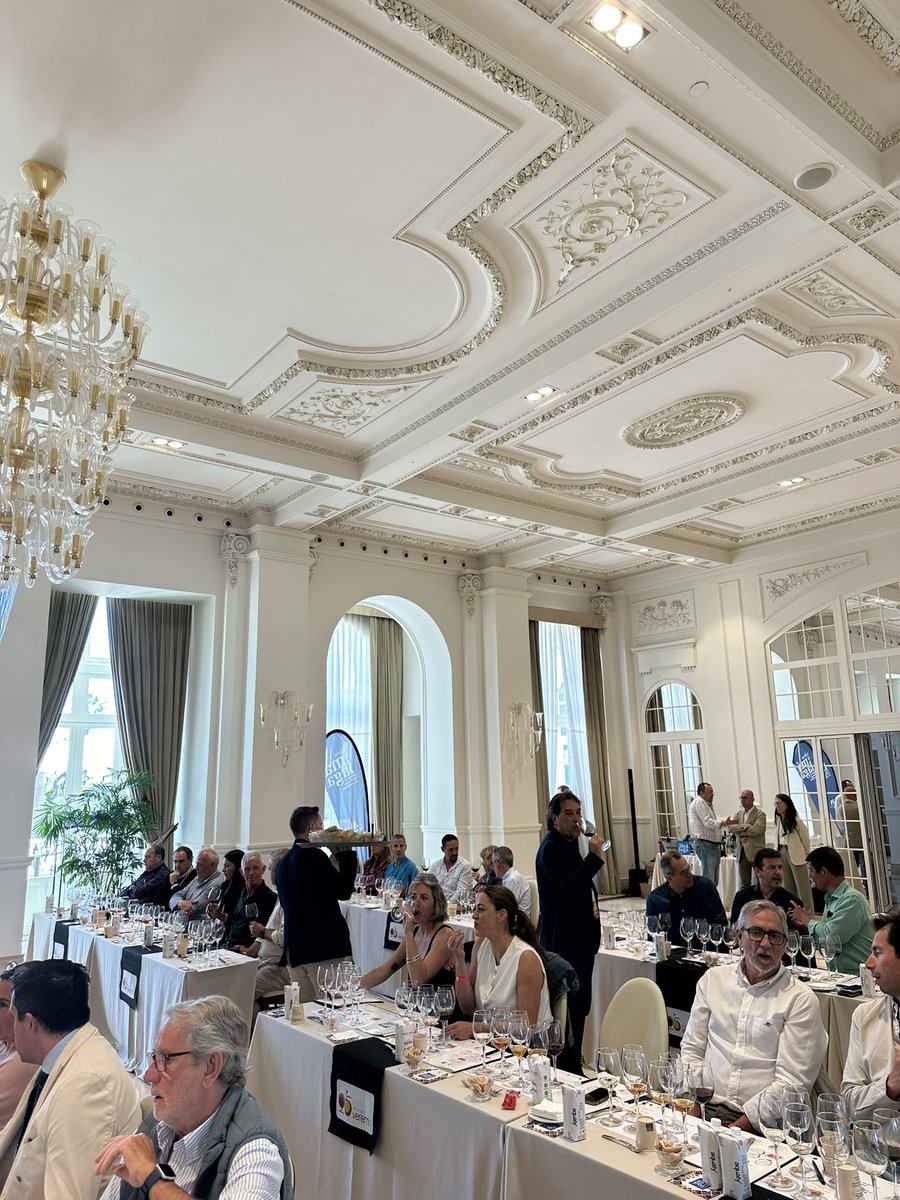 SOLwines tweet media