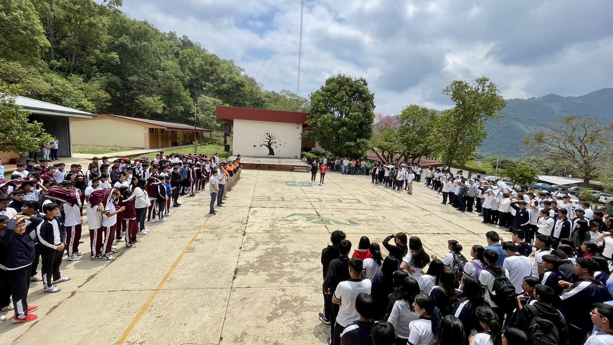 CecyteCalnali's tweet photo. El @CecyteCalnali se suma al #SimulacroNacional2025 para fortalecer la cultura de la prevención y reforzar nuestra capacidad de respuesta ante emergencias.
¡Prevenir es vivir!
#SomosUnEquipoTransformandoElFuturo
@NatyCastrejon_ @Edmundo_Rmz @CECyTEHidalgo https://t.co/8D2pvD5RXF