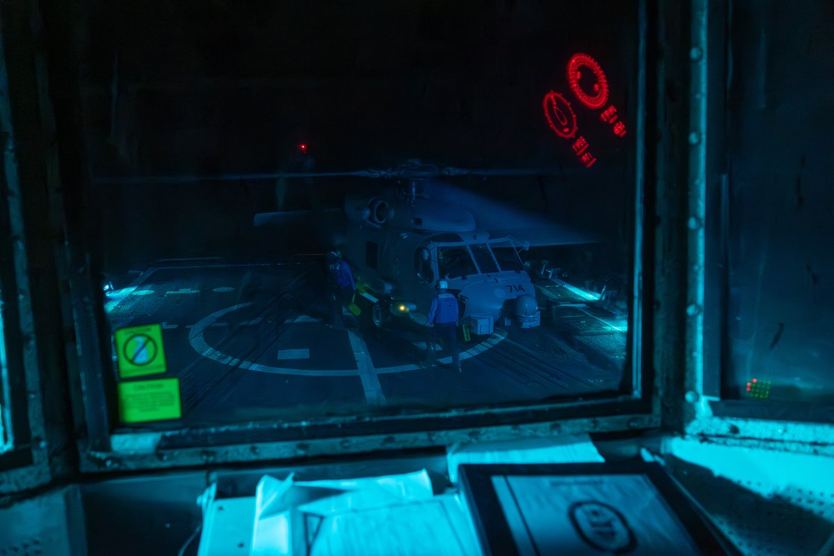 USPacificFleet's tweet image. Sailors aboard USS Gridley (DDG 101) hone firefighting, flight safety, and air operations skills in the Philippine Sea during a scheduled U.S. 7th Fleet deployment—demonstrating the Navy’s commitment to a free and open Indo-Pacific. 🇺🇸⚓ #USNavy #IndoPacific #ForwardDeployed