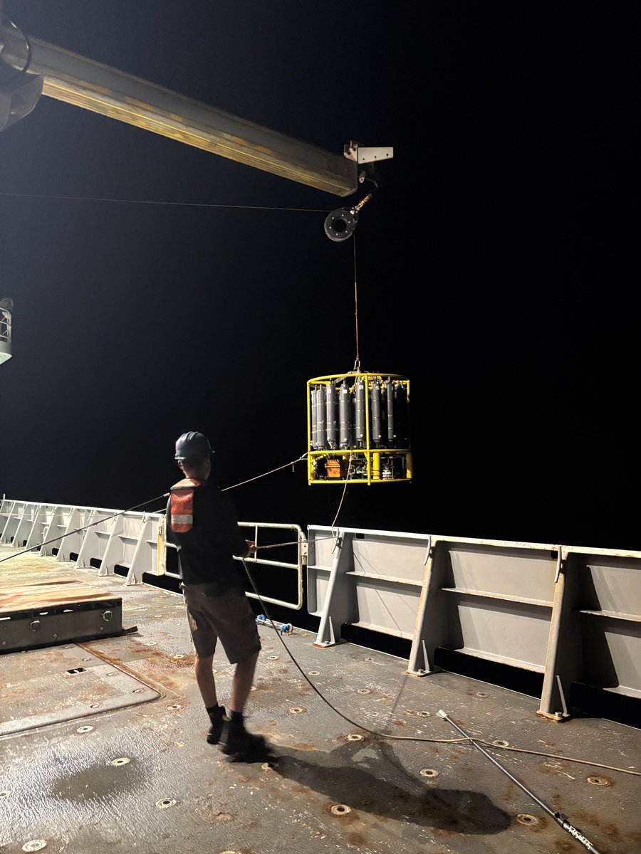 NOAA_AOML's tweet image. The 2025 Go-SHIP I09N cruise is complete! Leah Chomiak, @cimasrosenstiel postdoctoral associate and oceanographer, served as Co-Chief Scientist on the cruise, while Chuck Featherstone, NOAA scientist, served as a Dissolved Inorganic Carbon analyst. Stay tuned for more details!