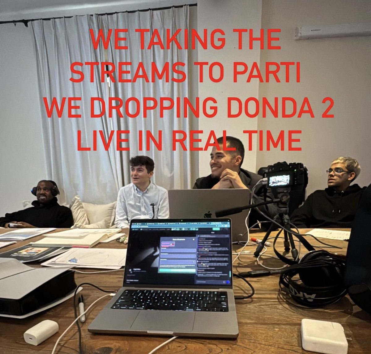 yzyjohnny tweet media