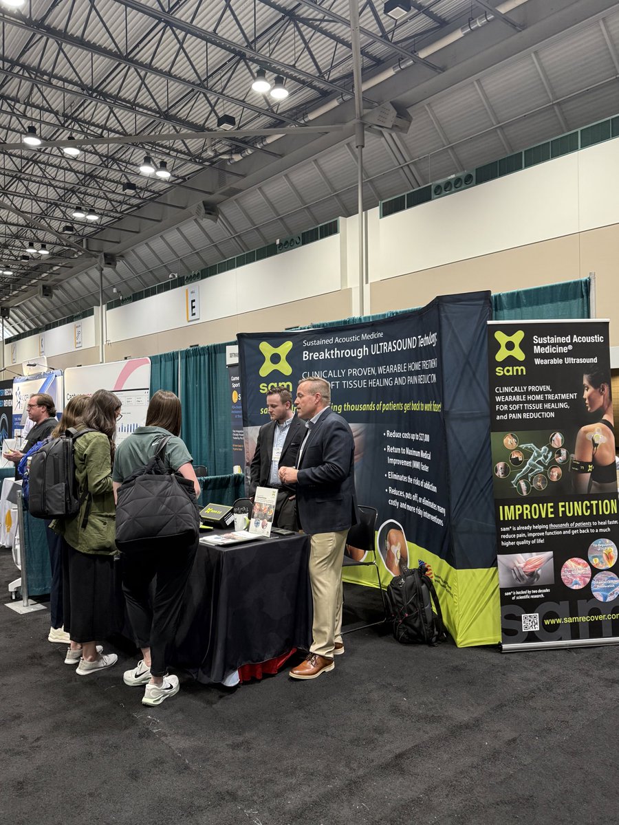 samrecover's tweet image. sam® had an awesome time at AMSSM! What a great place to make some connections😊

#amssm #connections #conference #sportsmed