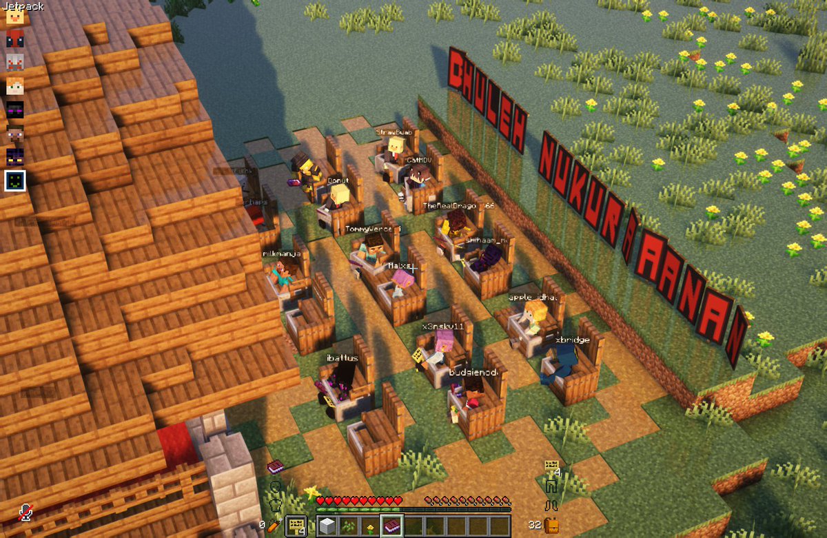 Minecraft Protest going strong

#DhulehNukuraanan #JusticeForYumn