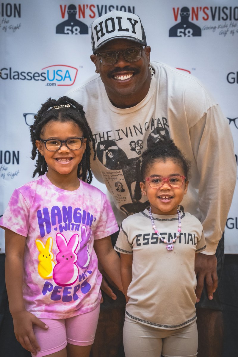 Our recent #VonsVision Exam Day in partnership with
<a href="/GlassesUSA/">GlassesUSA.com</a> was a great success! 80 kids received free eye exams, &amp; over 130 pairs of frames were provided since kids could pick out two pairs each. We’re proud to help students see the world, &amp; their future a little clearer. 👓