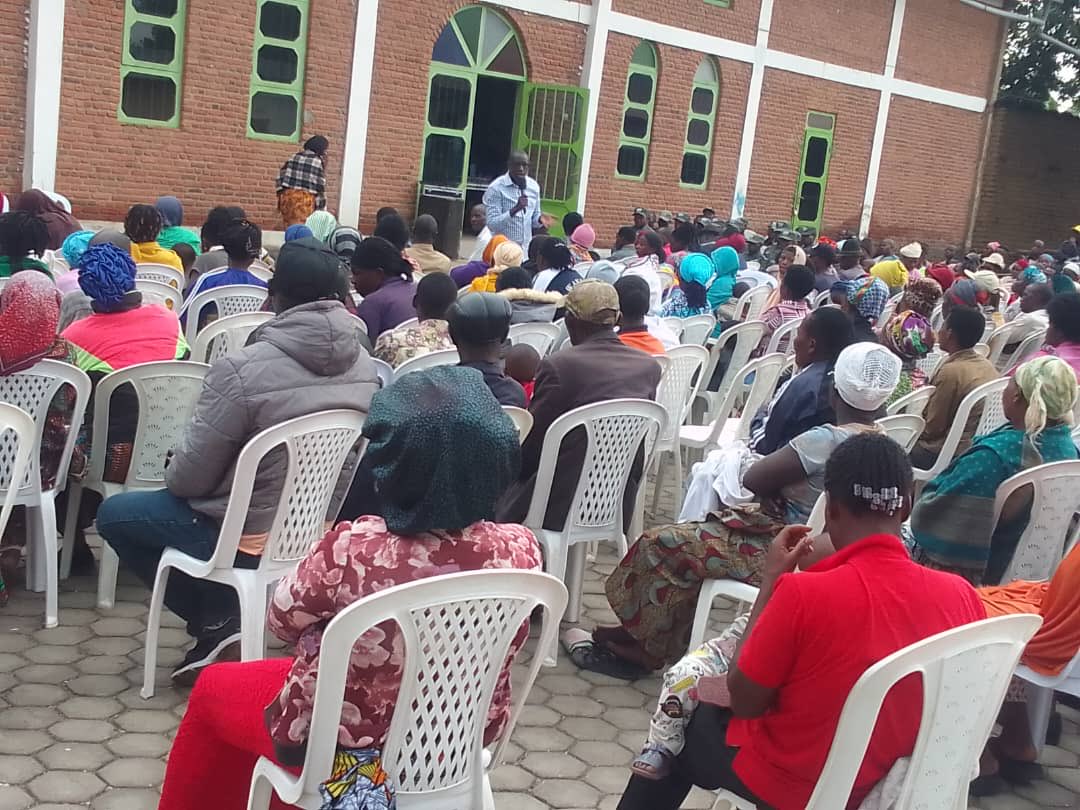 UMURENGE WA RUBAVU (@rubavusector) on Twitter photo “Njye nawe mu Mujishi…”, uyumunsi Imboni z’Impinduka zahawe ibikoresho bibafasha gutangira akazi kabaganisha mu buzima busanzwe,
- Twitabiriye Inteko y’Abaturage mu Tugari twacu
- Gukurikirana Imikurire y’abana no kurwanya igwingira…
“Imihigo Irakomeje” <a href="/RwandaLocalGov/">Ministry of Local Government | Rwanda</a> “Njye nawe mu Mujishi…”, uyumunsi Imboni z’Impinduka zahawe ibikoresho bibafasha gutangira akazi kabaganisha mu buzima busanzwe,
- Twitabiriye Inteko y’Abaturage mu Tugari twacu
- Gukurikirana Imikurire y’abana no kurwanya igwingira…
“Imihigo Irakomeje” <a href="/RwandaLocalGov/">Ministry of Local Government | Rwanda</a>