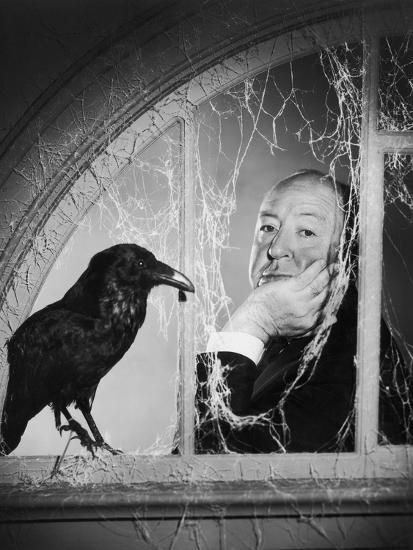 "Hay algo más importante que la lógica: es la imaginación".
Alfred Hitchcock