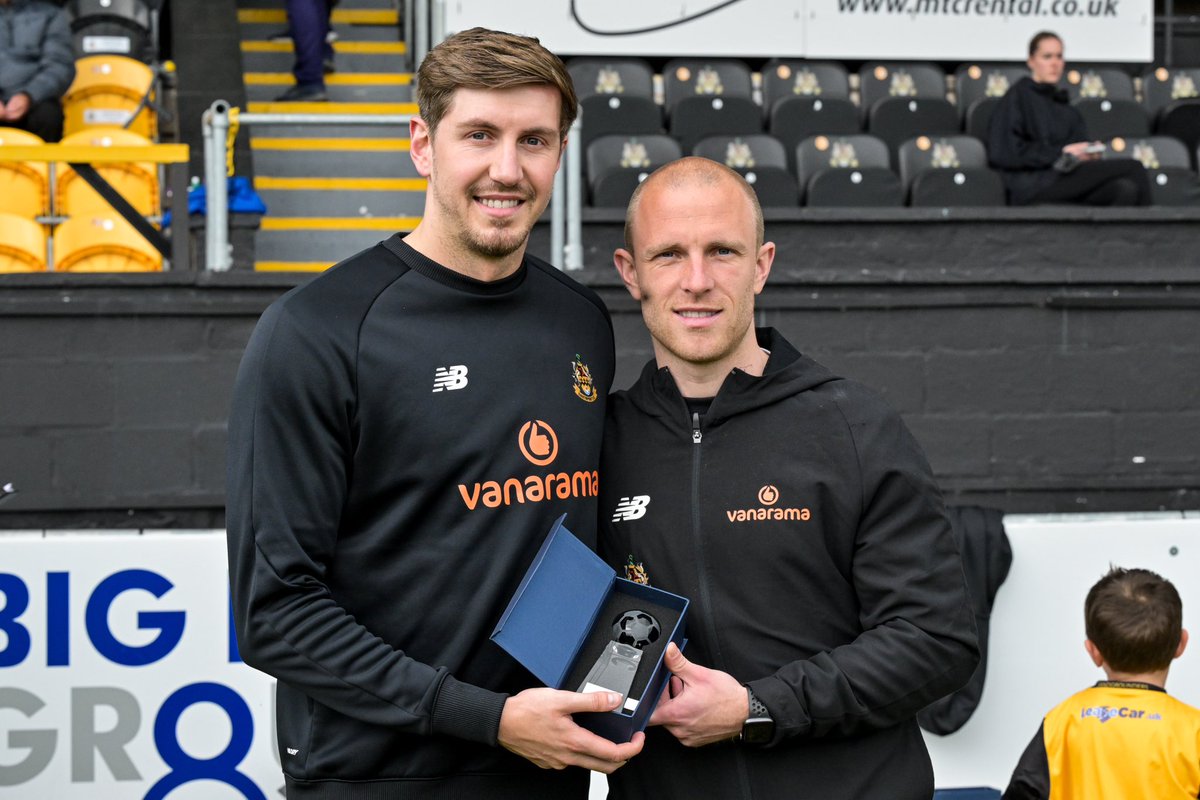 Tom Moore tweet media