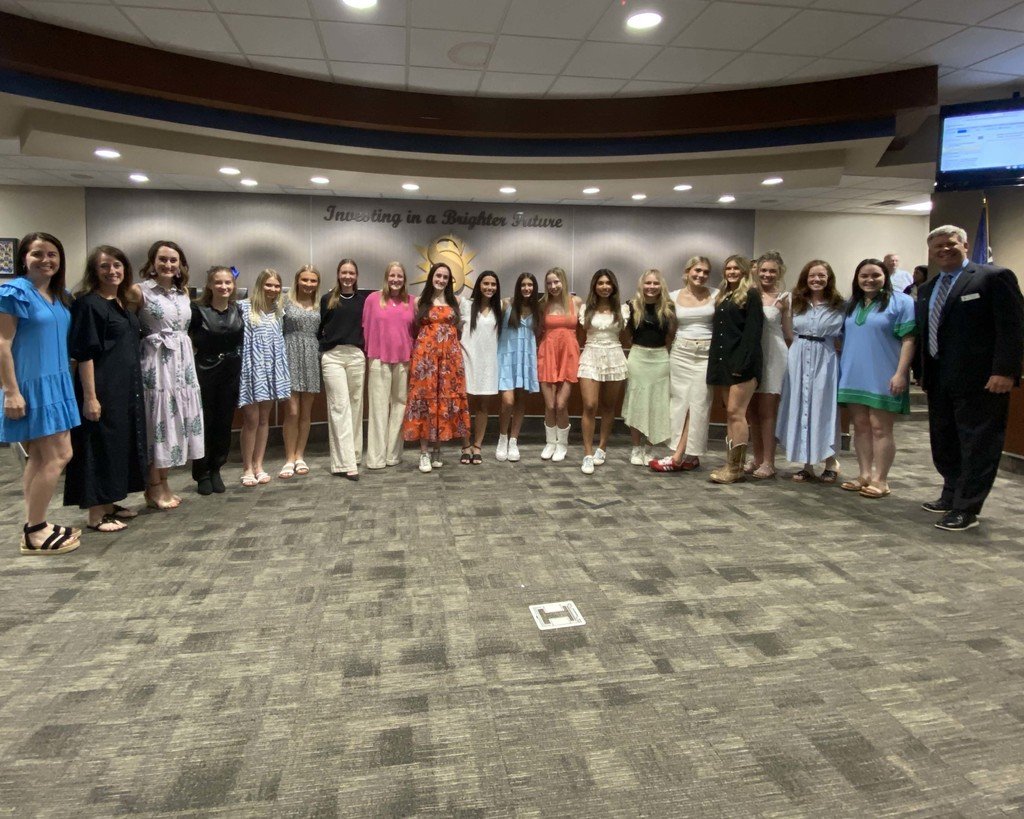Sunnyvale ISD Cheerleaders, Boys Soccer and Girls Soccer were recognized at the April 28 SISD board meeting. Congratulations to these teams for an incredible year! 
#Sunnyvale ISD #RaidersRise