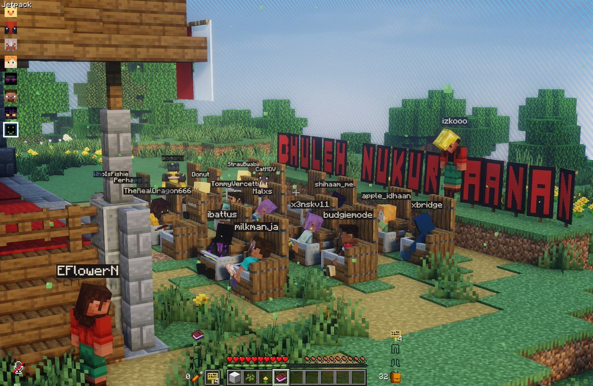 WhoIsFishie's tweet photo. Players of Minecraft protesting against nepotism in Maldives   

top 10 most peaceful protest of all time

#DhulehNukuraanan 
#JusticeForYumnu 
#ImpunityUpToMother https://t.co/YprSCrPk1H