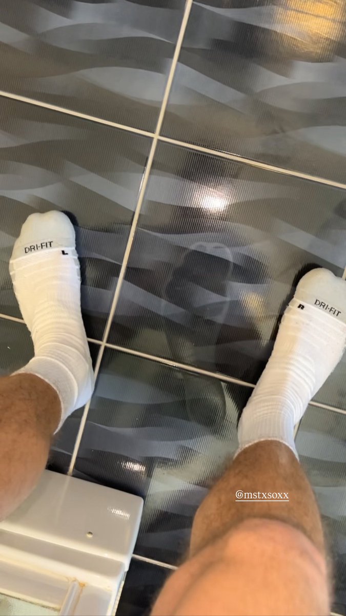 Clean the floor and shut a fuck up 🤣🖕you are only here to serve and goon 😵‍💫