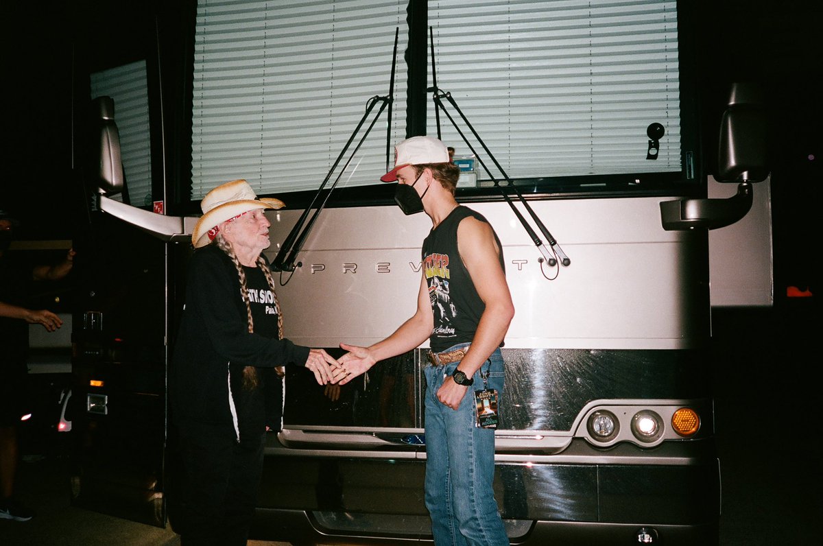 kellertcox's tweet image. Happy birthday king @WillieNelson 🍻

#countrymusic #WillieNelson