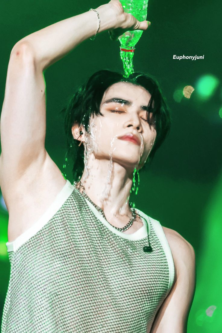 L0VEH0LSICK's tweet image. Pretty much 💚