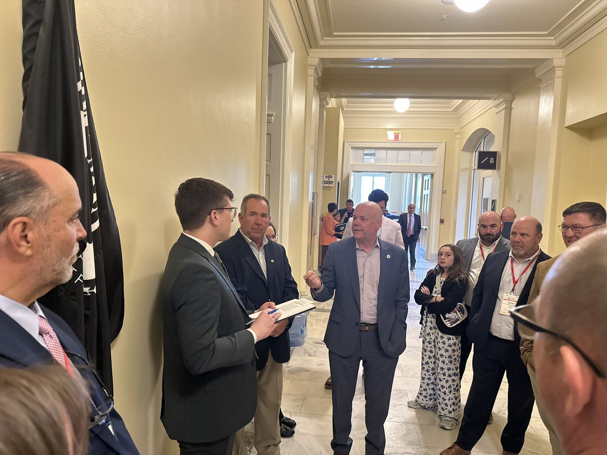 AssnOfLACoops's tweet image. Sometimes a hallway meeting is the only way to go!

Thank you to @RepJuliaLetlow’s office for meeting with us today. 

We know you’re busy but we appreciate your time! 

#coopsonthehill