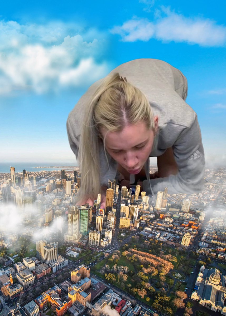 This thread is for the editors!!

Giantess artists post your best work and I'll retweet!

Models throw your favorite colleges in there as well!

Angels follow your favs!