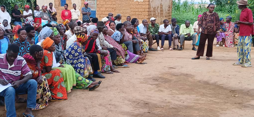 Umurenge wa Gashora - Akarere ka Bugesera (@gashorabugesera) on Twitter photo Nyuma yubutumwa munteko z'abaturage,abitabiriye bahawe umwanya wogutanga ibitekerezo nibibazo,birakirwa bihabwa umurongo.<a href="/BugeseraDistr/">Bugesera District</a> ,<a href="/RwandaEast/">πππ¬πππ«π§ ππ«π¨π―π’π§ππ | ππ°ππ§ππ</a> Nyuma yubutumwa munteko z'abaturage,abitabiriye bahawe umwanya wogutanga ibitekerezo nibibazo,birakirwa bihabwa umurongo.<a href="/BugeseraDistr/">Bugesera District</a> ,<a href="/RwandaEast/">πππ¬πππ«π§ ππ«π¨π―π’π§ππ | ππ°ππ§ππ</a>