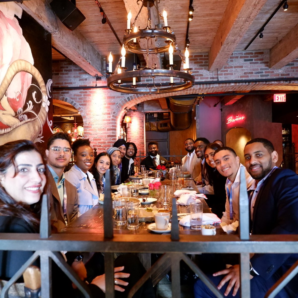 Incredible showing from our HUCM AANS Chapter at #AANS2025 in Boston this past weekend! 🧠 We sat in on exciting talks on the future of neurosurgery, met leaders in the field and built meaningful connections with peers and mentors from around the world🌎 !! #neurosurgery #AANS