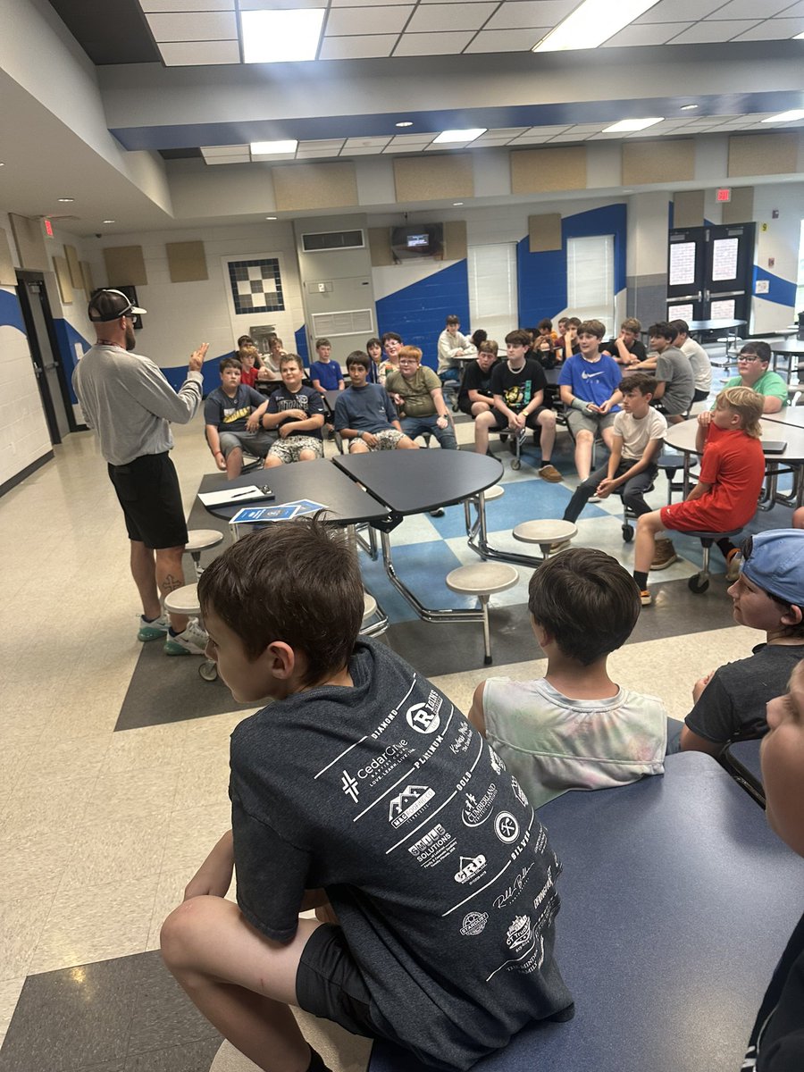 Excited to welcome our new Head Coach  <a href="/JesseSwann5/">Jesse Swann</a> to Raiders football!! #eagleway #worththedrive