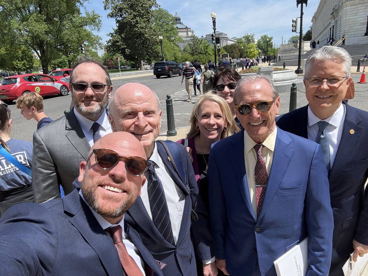 CAPathologists (@pathologists) on Twitter photo Maryland Pathologists including CAP President <a href="/DonKarcherMD/">Donald Karcher, MD, FCAP</a> crossing paths with Missouri Pathologists on the way to congressional offices
#FixMedicareNow #Pathologists Maryland Pathologists including CAP President <a href="/DonKarcherMD/">Donald Karcher, MD, FCAP</a> crossing paths with Missouri Pathologists on the way to congressional offices
#FixMedicareNow #Pathologists