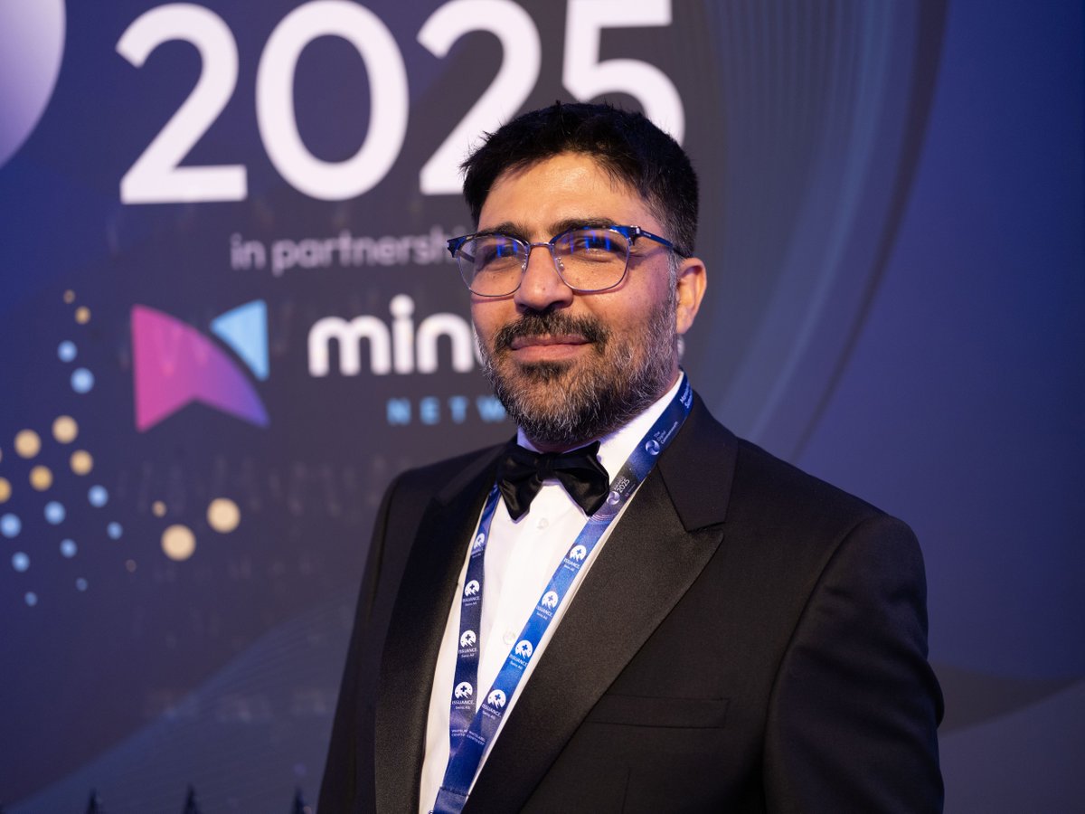 Minutes_Network's tweet photo. Proud moments for Minutes Network at the Digital Commonwealth Awards last night, as our General Counsel, Tahwinder Singh, took the stage to introduce the uniqueness of Minutes Network to the global digital community.

Speaking from Mansion House - the historic residence of the Lord Mayor of London - Tahwinder shared how our blend of Mintech engineering and blockchain infrastructure enables us to cut telecom costs, eliminate inefficiencies, and share value directly with the community.

Alongside him, Houssam Berry, our Head of Operations for EMEA, connected with founders, builders, and innovators shaping the future of digital assets and infrastructure.

A powerful night celebrating ideas, collaboration, and the growing impact of Minutes Network on DePIN innovation.