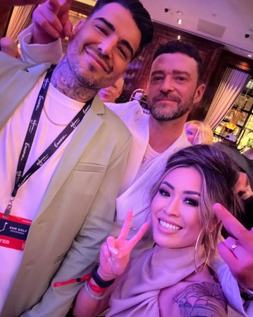 Omg I love Justin Timberlake so much!