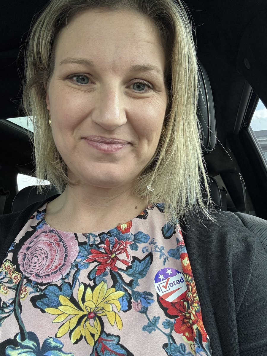 Last day of early voting! Polls are open until 7 and there is no line!