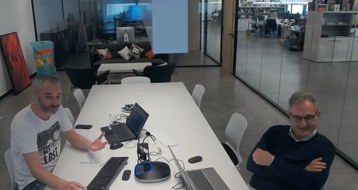 👏 Thanks to Francesc Hostench &amp; Sergi Beltran of Pressing for sharing how they use AI to optimize hiring at the “A Bridge Between Printers” event!

Their insights show how AI can start small but deliver big results. 💡 #DscoopCommunity #PrintInnovation