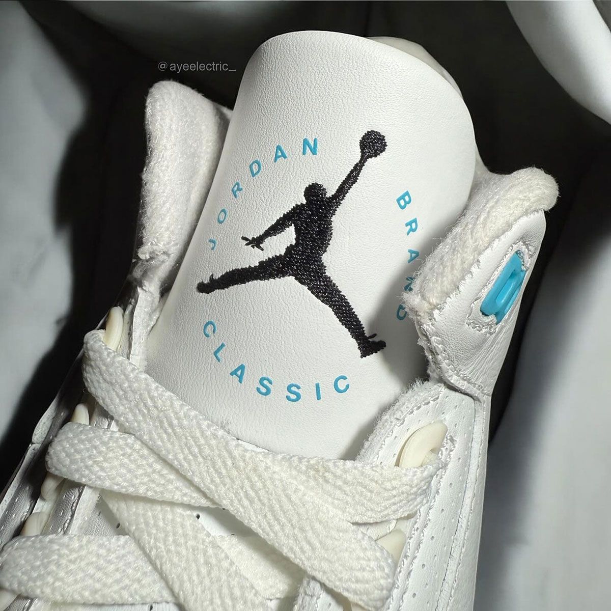 Air Jordan 3 "Jordan Brand Classic"
🚨 DETAILED LOOK 🚨