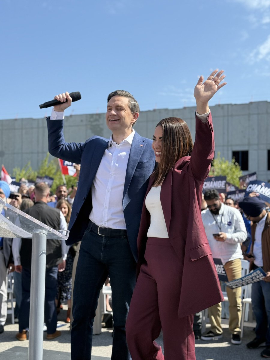 by__brittany's tweet photo. Thank you @PierrePoilievre and @AnaPoilievre for everything you have done for this country. 

We see you.

We appreciate you.

We love you.

We will press on.

💙💙💙💙 https://t.co/eiZeYq8nbA