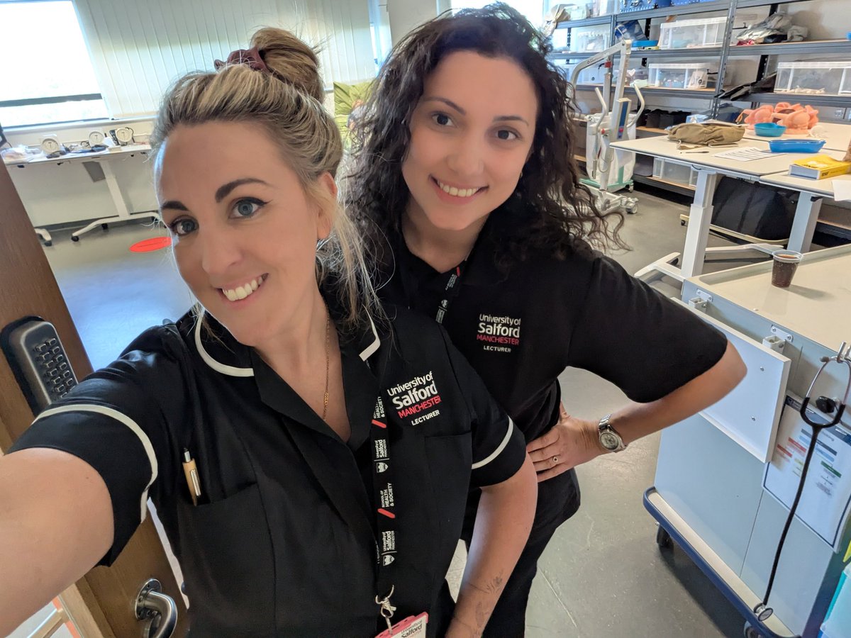 AIMs day 2 ✅ I've been teaching oliguria, practice assessments and assessment. Calling on my renal days on ward 36 at the Manchester Royal 🏥 and working with a old MRI buddy...bringing back nostalgic clinical memories 😁