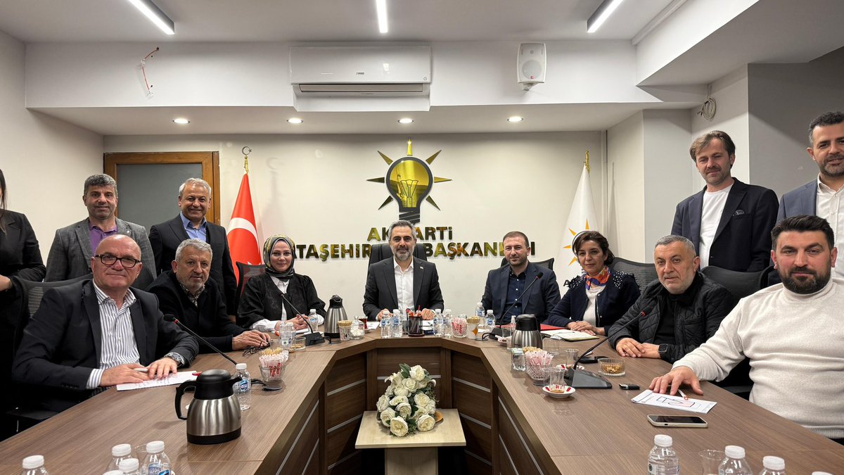 Haftalık olağan İlçe Yönetim Kurulu Toplantımızı İl Yönetim Kurulu Üyemiz <a href="/Nurullahaktas__/">Nurullah AKTAŞ</a> ın  katılımlarıyla icra ettik.

Gerçekleştireceğimiz çalışmaları müzakere ettik.

Özverili çalışmalarından ötürü teşkilat mensuplarımıza çok teşekkür ediyorum.

<a href="/atasehirakparti/">AK Parti Ataşehir</a>