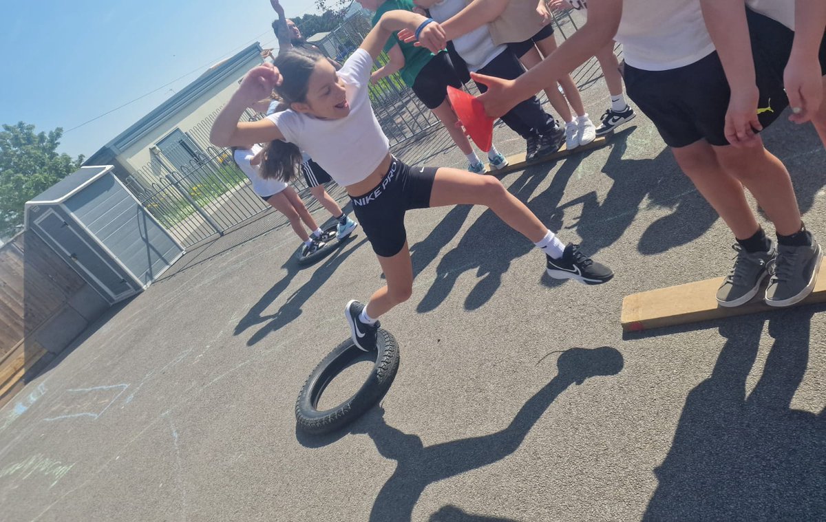 We had a fabulous day today at Romilly Primary School working with all their classes from Nursery/Reception right up to Year 6 on some fun team building activities!

They were outstanding at working as a team and learning about Health and Resilience 😊