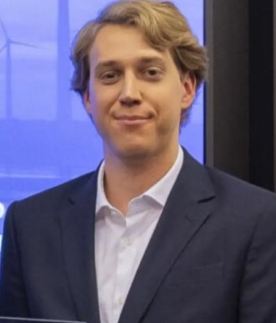 El hijo de Conde Pumpido Firmó el contrato de directivo con telefónica ayer, en pleno apagón nacional.

Qué interesante ¿no?
La de cosas que se firman y se hacen cuando pasa algo de impacto. Qué cosas oye..