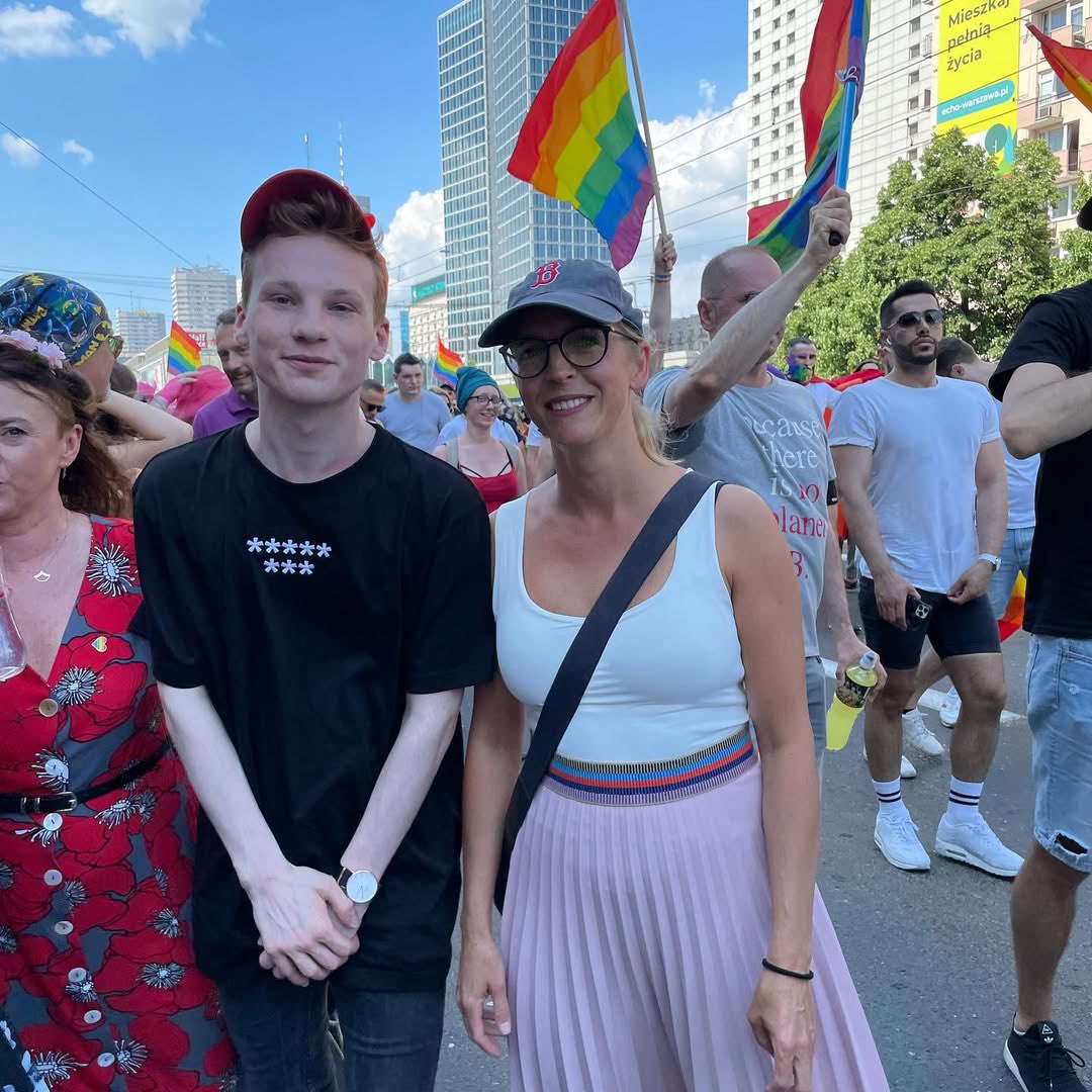 Kogo to tu widzę?Ośmio gwizdkowa LGBTQ+ i chooy wie co jeszcze.