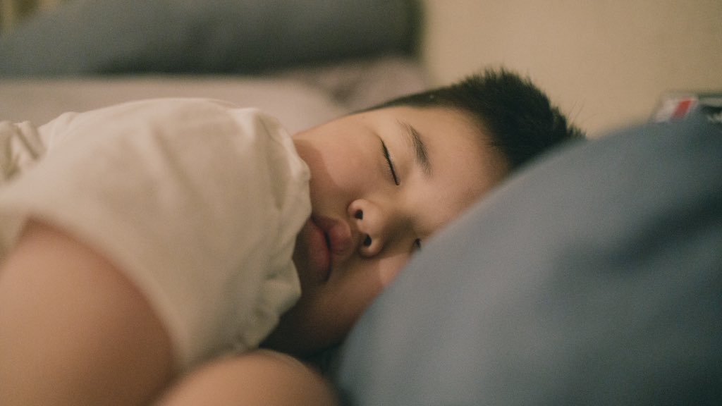 fhuray's tweet image. Waktu tidur biar besok pagi bisa semangat cari cuan